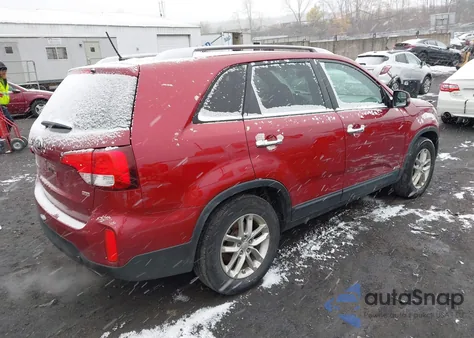 2015 Kia Sorento Lx z USA, uszkodzony, nr VIN 5XYKTCA64FG651655